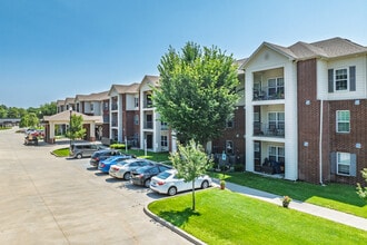 Villas at Meadow Springs in Ankeny, IA - Building Photo - Building Photo