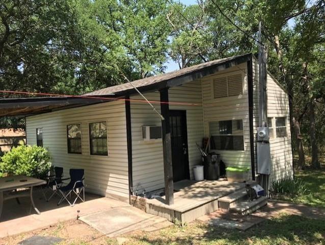 433 County Rd 1768 in Laguna Park, TX - Building Photo