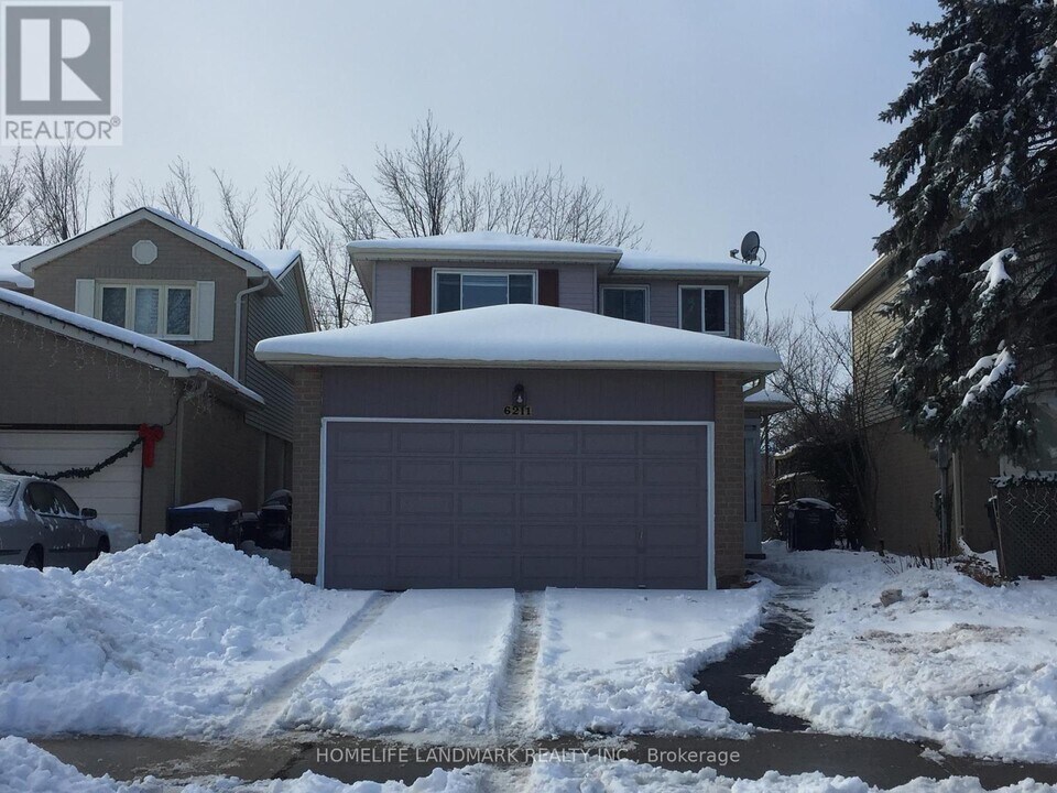6211 Fullerton Crescent in Mississauga, ON - Building Photo