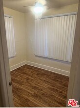 6901 S Menlo Ave in Los Angeles, CA - Building Photo - Building Photo