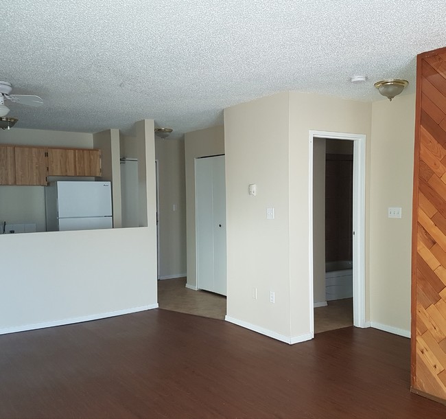 8811 86 St in Fort St John, BC - Building Photo - Interior Photo