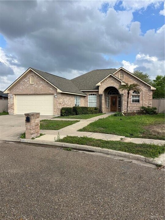 5100 N 25th St in McAllen, TX - Building Photo
