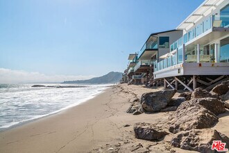 25212 Malibu Rd in Malibu, CA - Building Photo - Building Photo
