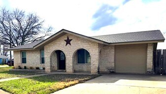 2006 Ash St in Georgetown, TX - Building Photo