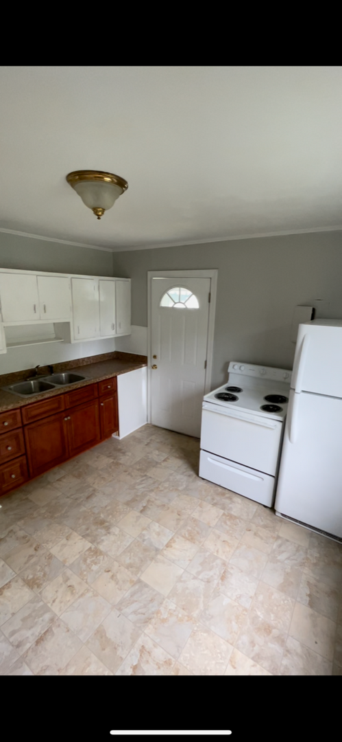 property at 1033 Betty Dr