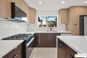 2435 Wayne Rd in Palm Springs, CA - Building Photo - Building Photo