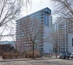 Le 21e Arrondissement Phase 4 in Montréal, QC - Building Photo - Building Photo