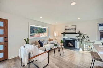 7146 31st Ave SW in Seattle, WA - Building Photo - Building Photo