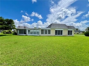 10 Regency Ct in Lehigh Acres, FL - Building Photo - Building Photo