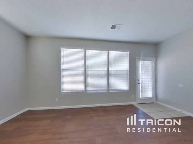 3542 Buckskin Loop NE in Rio Rancho, NM - Building Photo - Building Photo