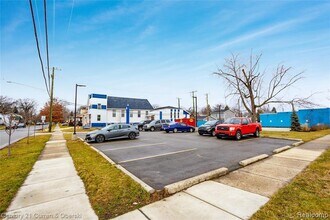 549 E Marshall St, Unit 1 in Ferndale, MI - Building Photo - Building Photo