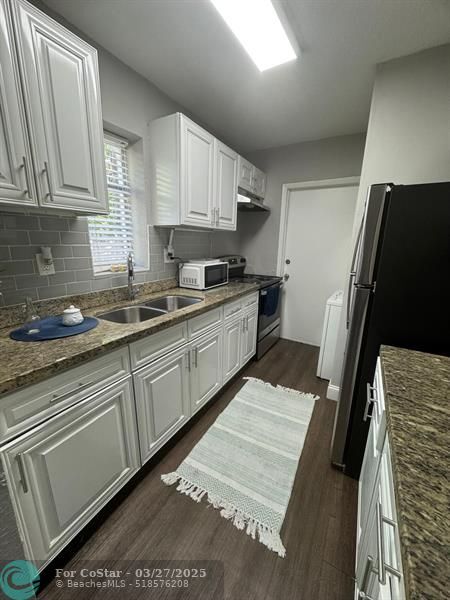 1408 NW 1st Ave-Unit -1 in Fort Lauderdale, FL - Building Photo