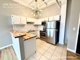 1133 W 9th St in Cleveland, OH - Building Photo
