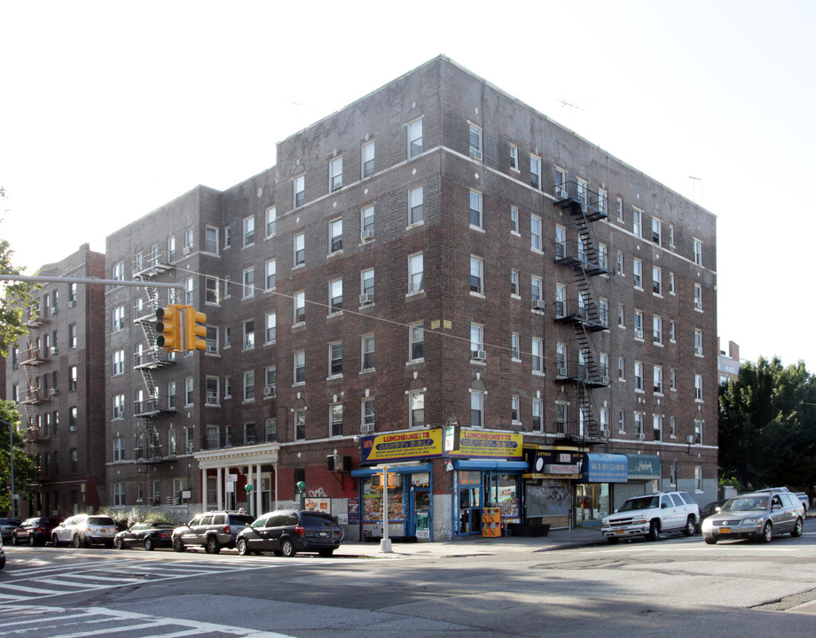 102  Albemarle Rd in Brooklyn, NY - Building Photo