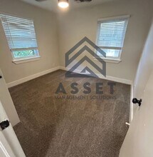 2116 Westchester Dr in The Village, OK - Building Photo - Building Photo