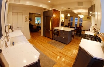 2919 E Cherry St in Seattle, WA - Building Photo - Building Photo