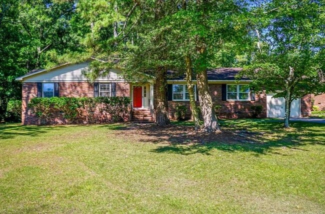 5765 Dobson Dr in Fayetteville, NC - Building Photo - Building Photo