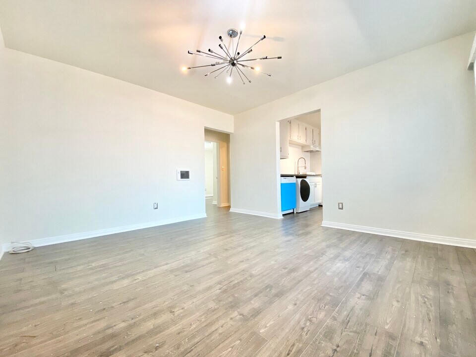 4839 W 17th St in Los Angeles, CA - Building Photo