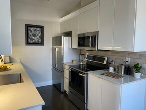 53 Schooner Ct, Unit 53 in Richmond, CA - Foto de edificio - Building Photo