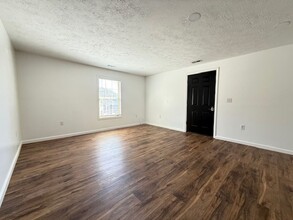 2245 Upper Middle Creek Rd in Sevierville, TN - Building Photo - Building Photo