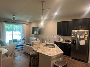 2903 Grand Kemerton Pl in Tampa, FL - Building Photo - Building Photo