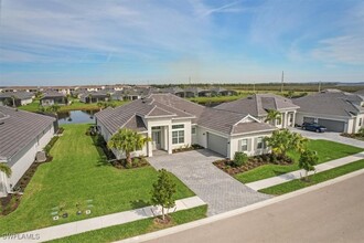 5825 Carnoustie Ct in Ave Maria, FL - Foto de edificio - Building Photo
