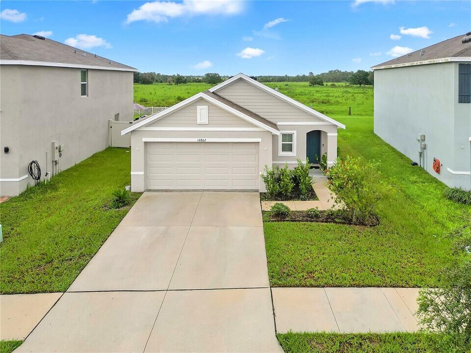 16862 Delia St in Wimauma, FL - Building Photo