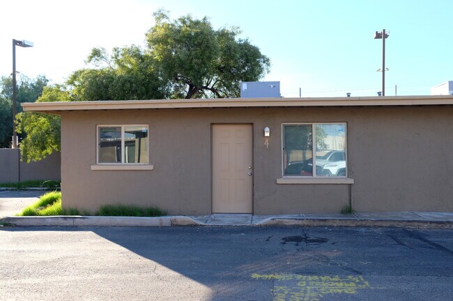 1730 E Prince Rd-Unit -1 in Tucson, AZ - Building Photo - Building Photo