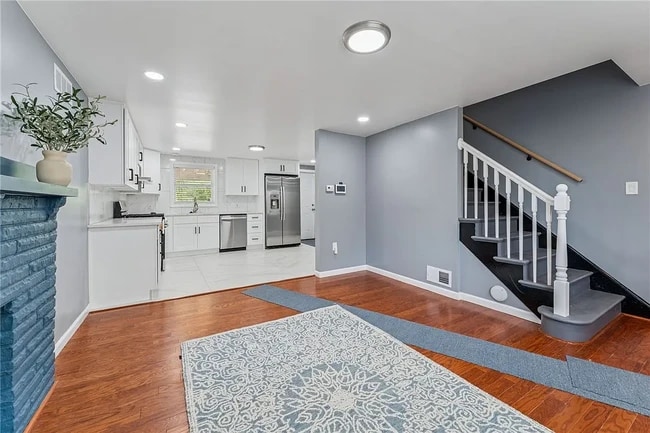 property at 3125 Ewart Dr