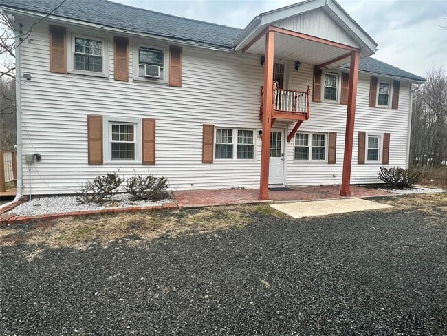 1 Royal Acres Dr in Middletown, NY - Building Photo - Building Photo