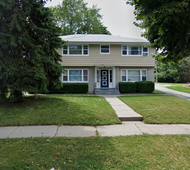 7241 W Lakefield Dr, Unit #2 7241 Lakefield