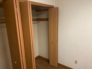 106 5th Ave S, Unit 2 in Cold Spring, MN - Foto de edificio - Building Photo