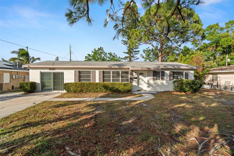 2145 68th Ave S in St. Petersburg, FL - Building Photo