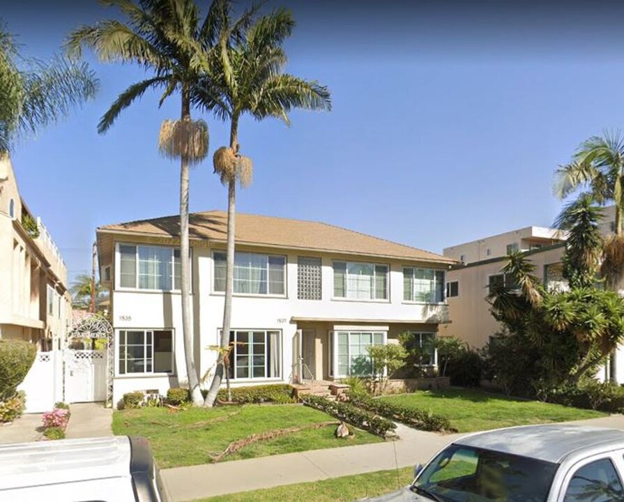 1537 E Ocean Blvd in Long Beach, CA - Building Photo