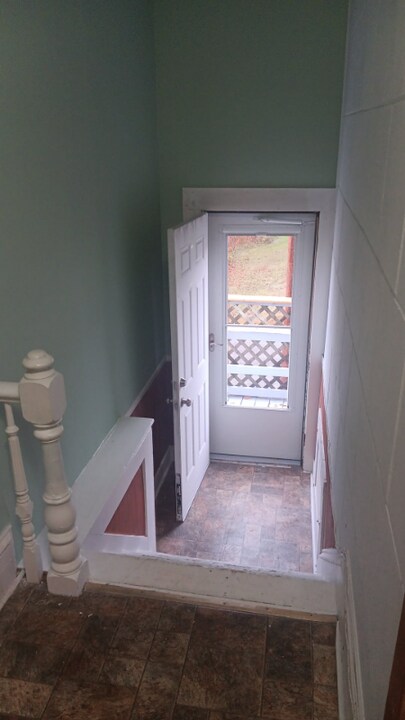 64 Maple St in Littleton, NH - Building Photo