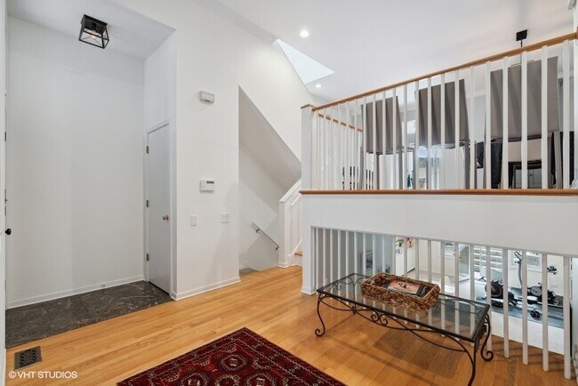 2306 N Greenview Ave in Chicago, IL - Building Photo - Building Photo