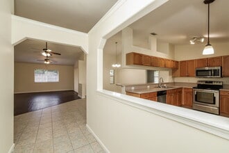 109 Almeria St in Royal Palm Beach, FL - Building Photo - Building Photo