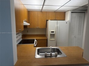 14909 SW 104th St in Miami, FL - Building Photo - Building Photo