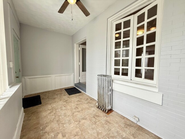 6120 Sansom St in Philadelphia, PA - Building Photo - Building Photo