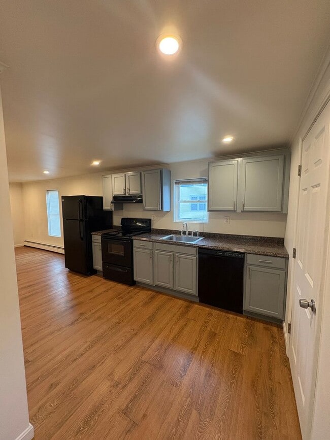property at 907-909 County St