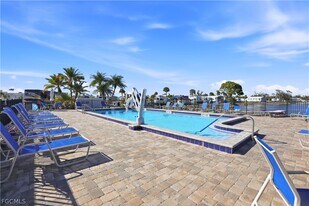 158 Nanaimo Trail in Fort Myers Beach, FL - Building Photo