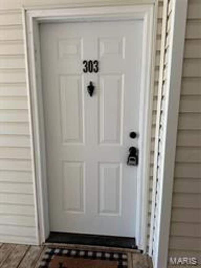 property at 33 Kassebaum Ln