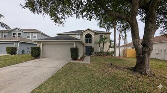 106 Royalty Cir in Sanford, FL - Building Photo