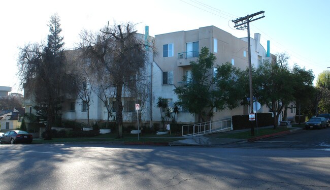 12231 Moorpark St in Studio City, CA - Foto de edificio - Building Photo