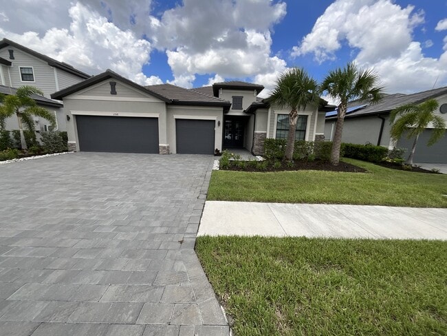11368 Canopy Loop in Ft. Myers, FL - Building Photo - Building Photo