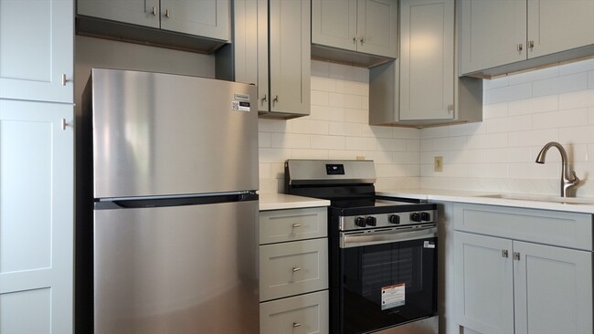 1323 Worcester Rd in Framingham, MA - Building Photo - Building Photo