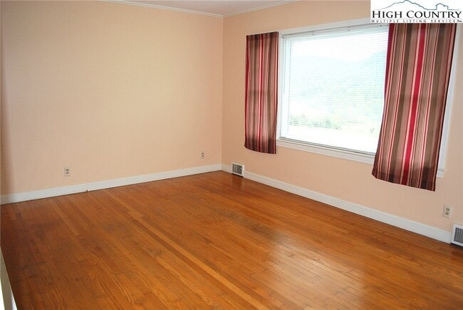 6206 Idlewild Rd in Fleetwood, NC - Building Photo - Building Photo