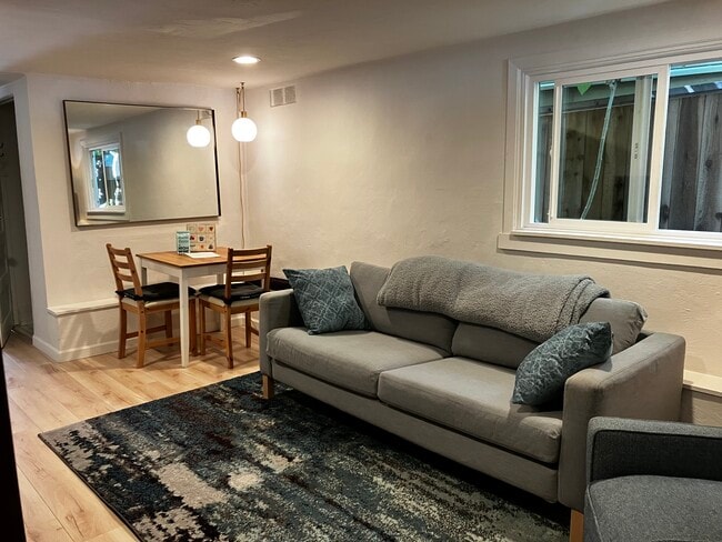 2206 10th St, Unit B