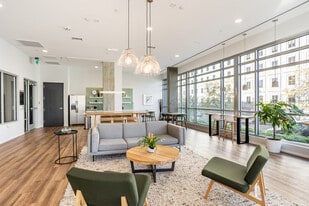 Capitol Square Apartments in Denver, CO - Building Photo