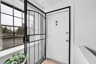 2902 Airport Rd in Colorado Springs, CO - Building Photo - Building Photo